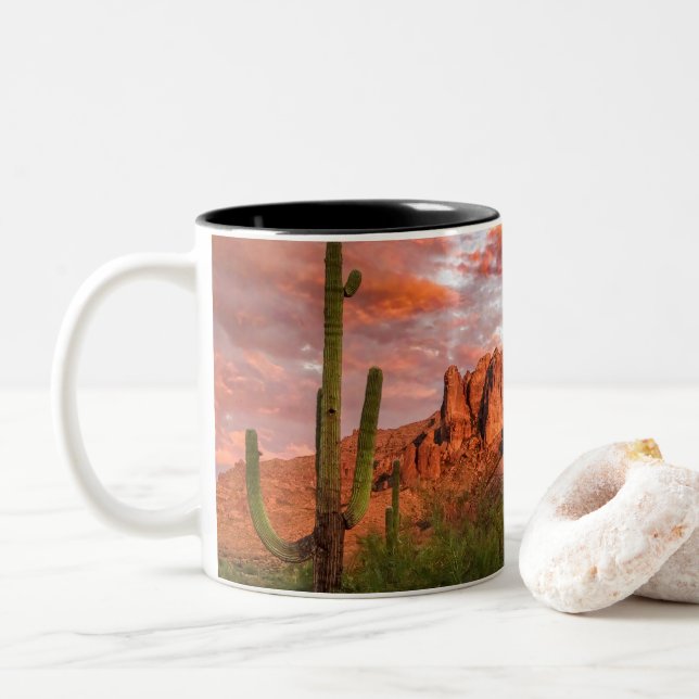 Saguaro Cactus Superstition Mountain Sunset Art Två-Tonad Mugg (Med munk)