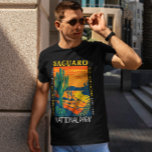 Saguaro nationalpark Arizona Vintage Distress T Shirt<br><div class="desc">Saguaro-vektorgrafikdesign. Parken är känd för den stora saguaro cactus,  som är infödd i sin ökenmiljö.</div>