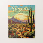 Saguaro nationalpark Illustration Retro Pussel<br><div class="desc">Saguaro-vektorgrafikdesign. Parken är känd för den stora saguaro cactus,  som är infödd i sin ökenmiljö.</div>