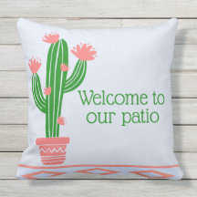 Saguarokaktusrosor blommar, välkomnar till vår