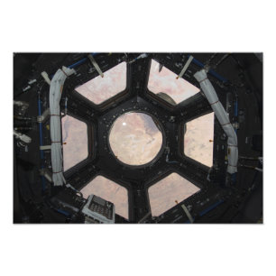 Saharaöknen syns genom fönstren fototryck