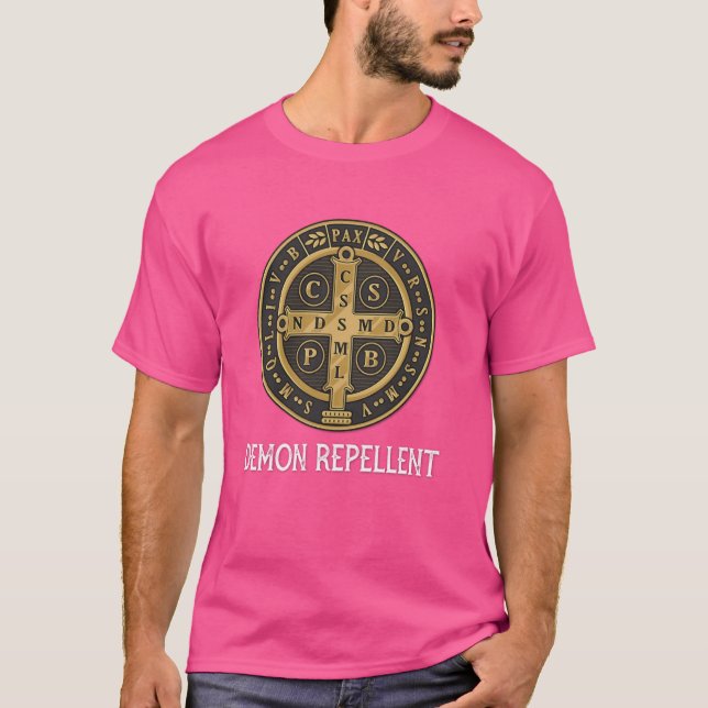 Saint Benedict Medal Traditional Latin-katolsk T Shirt (Framsida)