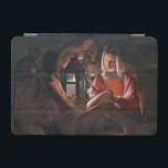 Saint Embraced av Irene, La Tour iPad Mini Skydd<br><div class="desc">Georges de La Tour (den 13 mars,  1593-30 januari,  1652) var en Fransk Baroque-målare som tillbringade större delen av sitt arbetsliv i hertigdömet Lorraine,  som tillfälligt absorberades i Frankrike mellan 1641 och 1648. Han målade mest religiösa kiaroscuro scener med ljus. citat:Wikipedia</div>