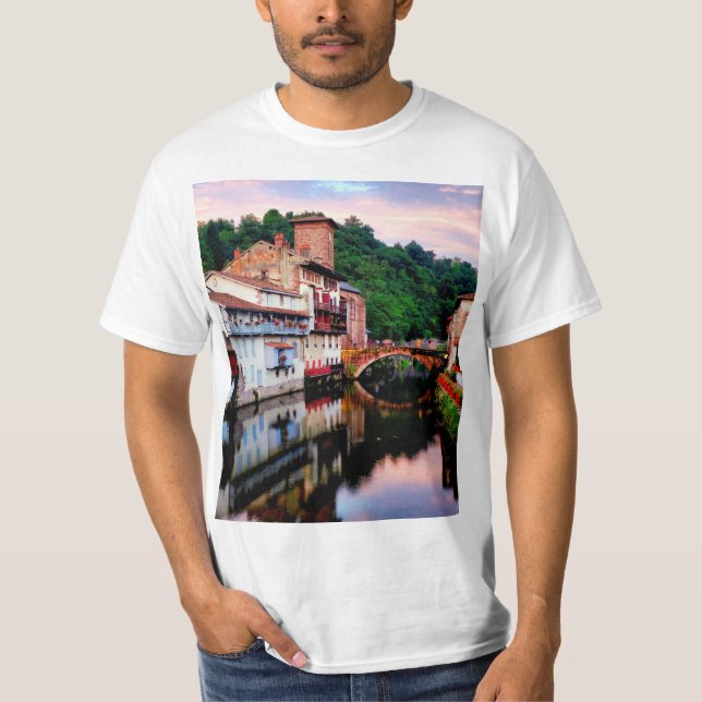 Saint Jean Pied de Port T Shirt (Framsida)