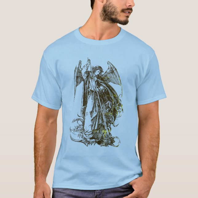 Saint Michael beseating Satan T Shirt (Framsida)