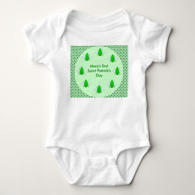 Saint Patricks Day Bee och Shamrocks T Shirt (Framsida)