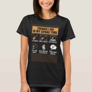 Sak I gör jag i min fritid Ukulele Player Hawaii T Shirt