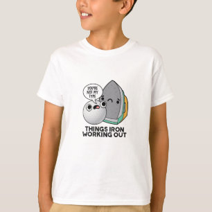 Sak Järn som arbetar med Järn Pun T Shirt