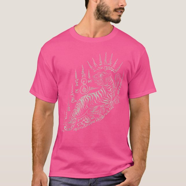 Sak Yant Thai Tattoo Powerful Tiger Magic Thailand T Shirt (Framsida)