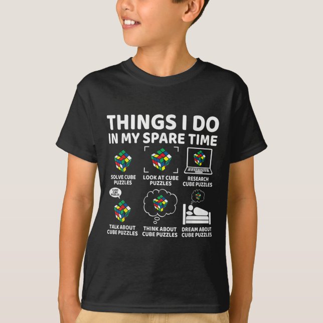 Saker jag gör på min fritid Rolig kubpussel Spe T Shirt (Framsida)