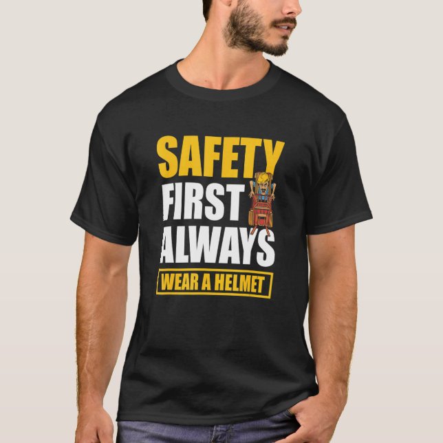 Säkerhet först och främst Bära en Helmet Warehouse T Shirt (Framsida)