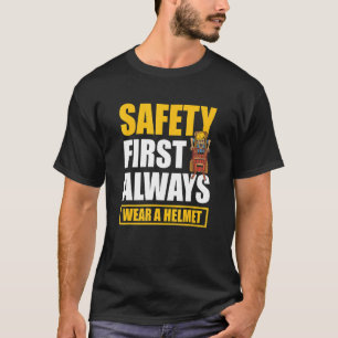 Säkerhet först och främst Bära en Helmet Warehouse T Shirt