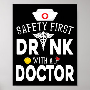 Säkerhet som först drar Vin med Doktor på St Pat Poster