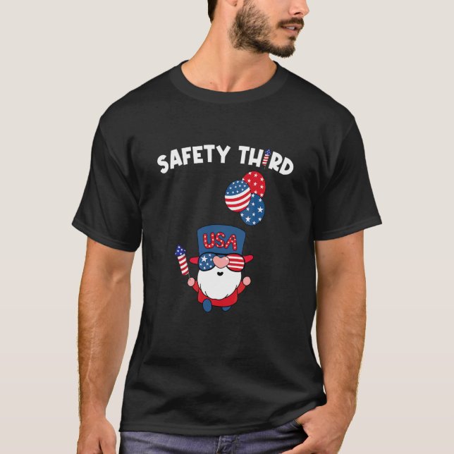 Säkerhet tredje 4:e juli Gnome Fireworks T Shirt (Framsida)