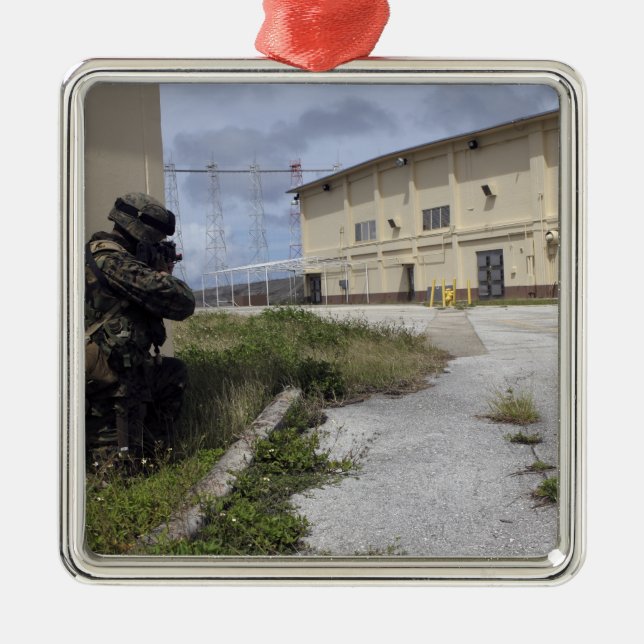 Säkerhet vid marina stationer julgransprydnad metall (Framsidan)