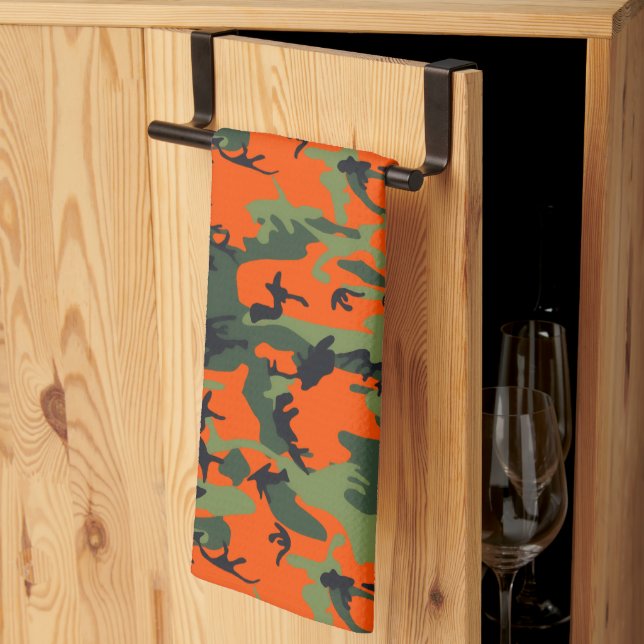 Säkerhetsorange och grön kamouflage kökshandduk (Thirds Fold)