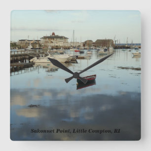 Sakonnet pekar, lite Compton, RI Fyrkantig Klocka