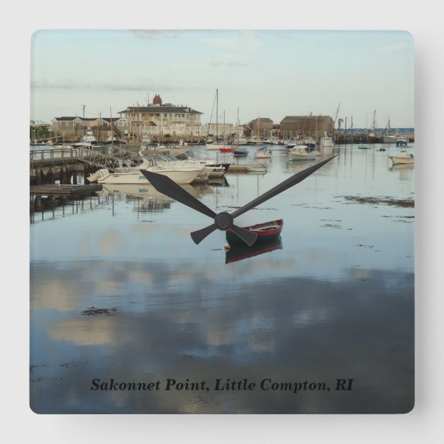 Sakonnet pekar, lite Compton, RI Fyrkantig Klocka (Framsida)