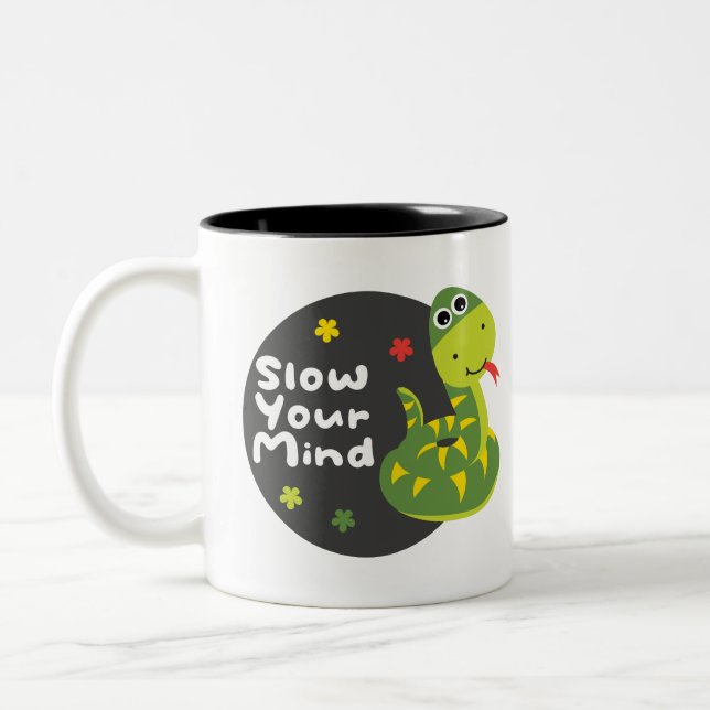 Sakta ditt sinne Kawaii lustig grönt orm Två-Tonad Mugg (Vänster)