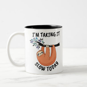 Sakta jag tar det långsamt idag Två-Tonad mugg
