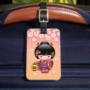 Sakura Kokeshi Doll - Geisha Girl på Peach Bagagebricka