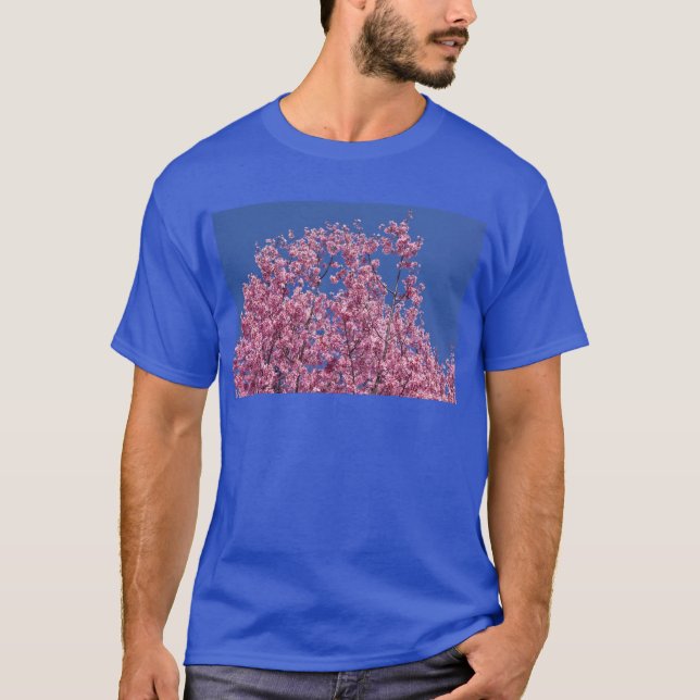 Sakura Körsbärsblomning I Det Blå Tee Shirt (Framsida)