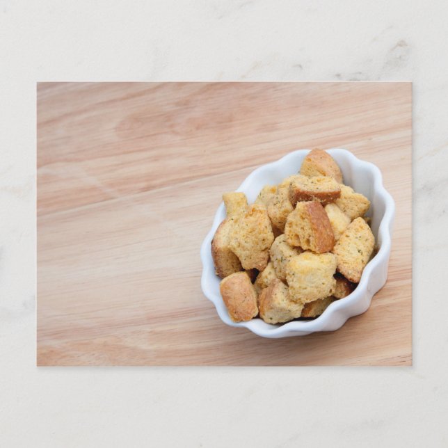 Salad Croutons i en skål Vykort (Framsida)