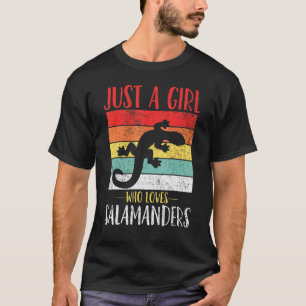 Salamander Bara en flicka som Kärlek Salamanders V T Shirt