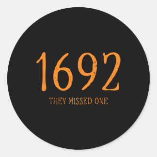 Salem 1692 de missade en konstig Halloween Witch 1 Runt Klistermärke