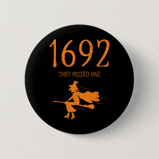 Salem 1692 de missade en Roligt Halloween Witch 2 Knapp