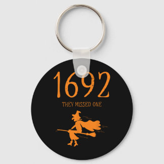 Salem 1692 de missade en Roligt Halloween Witch 2 Nyckelring