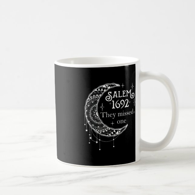 Salem 1692 De missade en - Salem Witch 1692 Hall Kaffemugg (Höger)