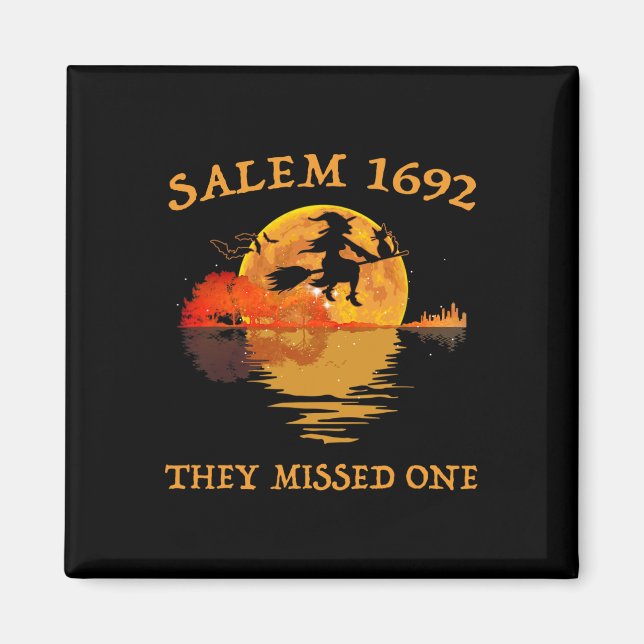 Salem 1692 de missade en Witch Riding Broom Hall Magnet (Framsidan)
