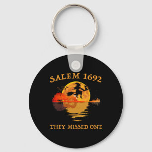 Salem 1692 de missade en Witch Riding Broom Hall Nyckelring
