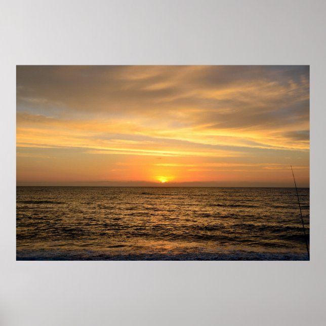 Sällsynt soluppgång över havet poster (Framsidan)