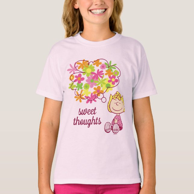 Sally Thinking of Flowers T Shirt (Framsida)