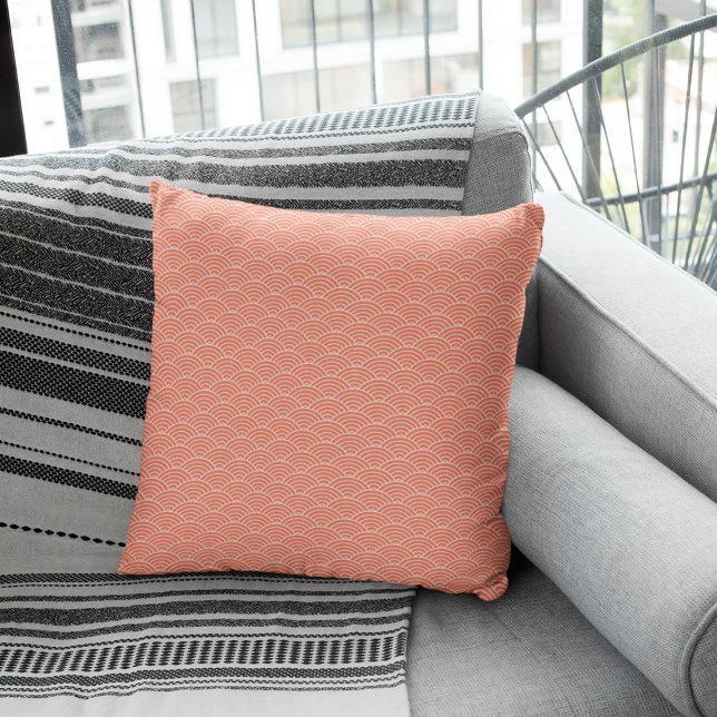 Salmon Rosa Japanskt Wave Geometric Mönster Kudde (Skapare uppladdad)