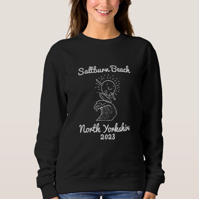 Saltburn Beach Yorkshire England Surfing Souvenir  T Shirt (Framsida)
