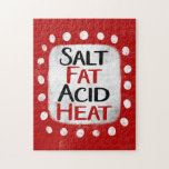 Saltsyra Tjock Heat Jigszle Puzzle Pussel<br><div class="desc">"Salt Tjock Acid Heat" är en roligt som är utformad med en vit kontur omgiven av vita,  vita,  vita texturerade punkter.</div>