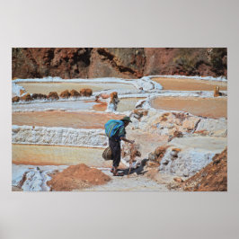 Saltutvinning i Maras, Peru Poster