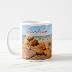 Salty Sten vid Dead Sea Shore, Jordanien Mugg