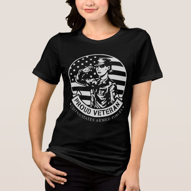 Salutera en stolt kvinnlig veteran © FB @ # T Shirt (Framsida)