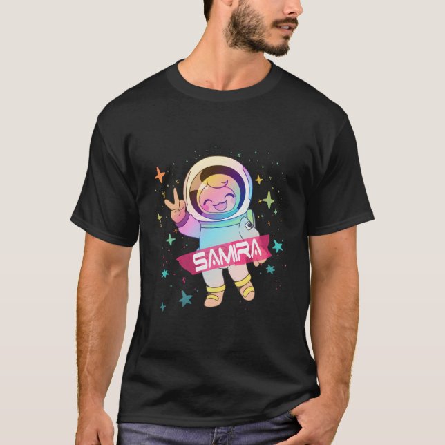 Samira Adsible Namn with Astronaut T Shirt (Framsida)