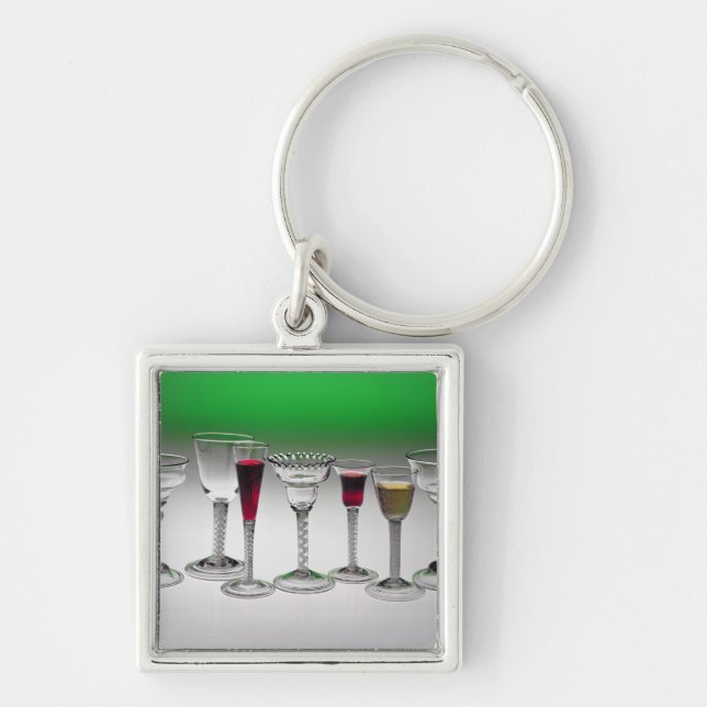 Samling av vinexponeringsglas med vridningstems fyrkantig silverfärgad nyckelring (Framsidan)