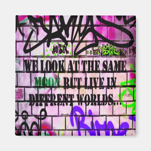 Samma Måne olika världar Colorful Graffiti Magnet (Framsidan)