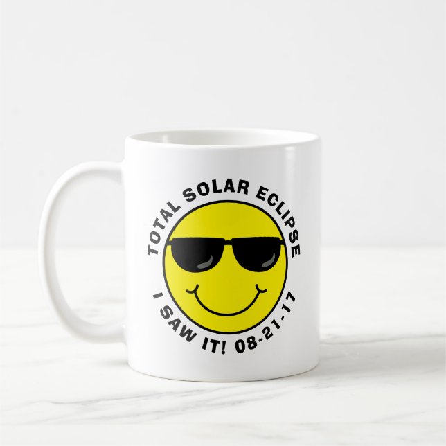Sammanlagt sol- förmörkelsecoolaEmoji ansikte Kaffemugg (Vänster)