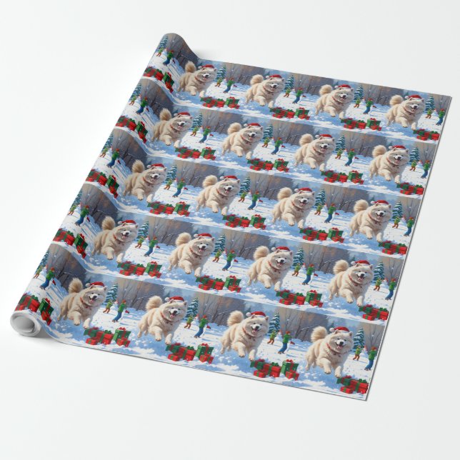 Samojed springar i snö med julhatt presentpapper (Utrullad)