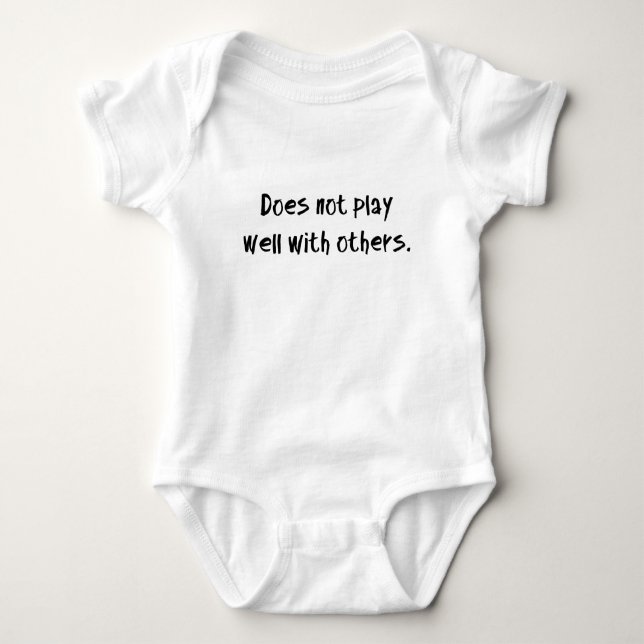 Samspelar inte bra med andra. t shirt (Framsida)