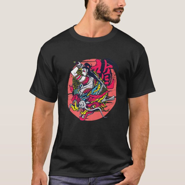Samurai Girl Dragon Warrior Ninja Japanese Katana  T Shirt (Framsida)