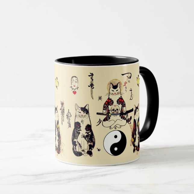 SAMURAI-KATTER I SKULL,SKELETON,BUTTERFLISKA TATTO MUGG (Framsida höger)